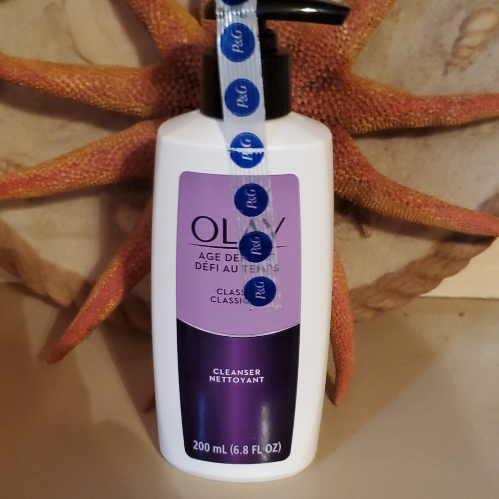 Olay Facial Cleanser NWOT